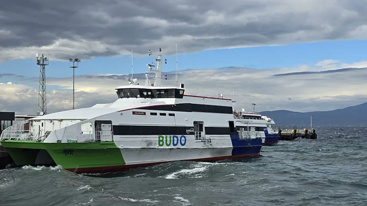 İstanbul'da hava durumu: Meteoroloji fırtına için sarı kod verdi, BUDO 8 seferi iptal etti, günlerdir süren sa