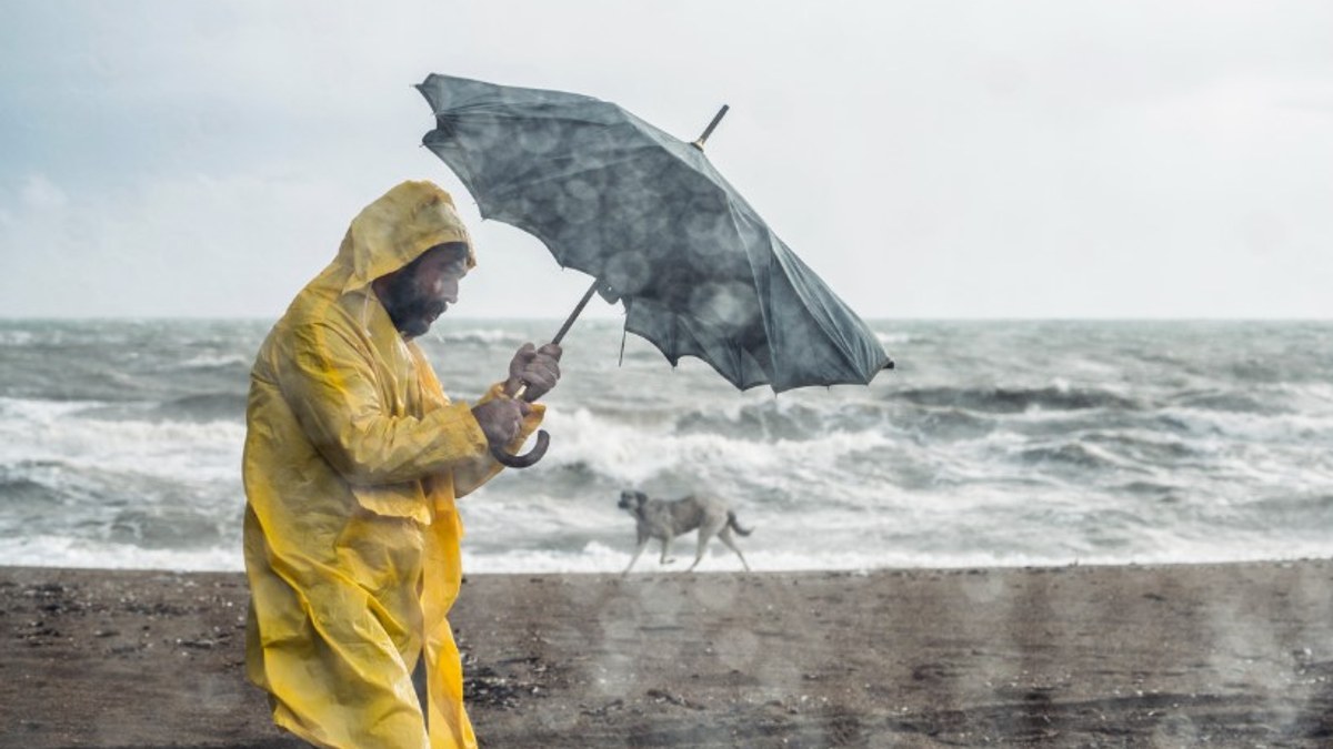 İstanbul hava durumu alarmı: Meteoroloji saat verdi, kent sarı kodda; o saatlerde dışarıda olan öyle bir manzarayla karşılaşacak ki...