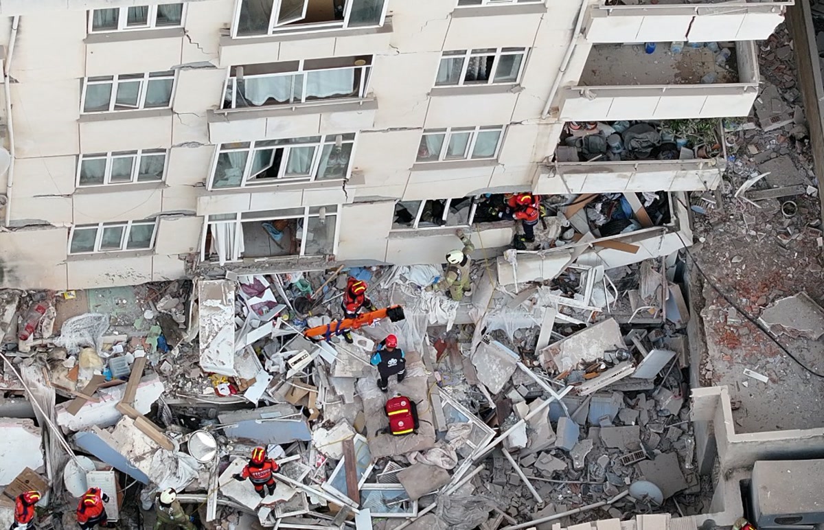 İstanbul Maltepe'de bina çöktü, eski raporlar yeniden açıldı: 18 bin 800 ve 1.238 rakamı ne anlama geliyor, si