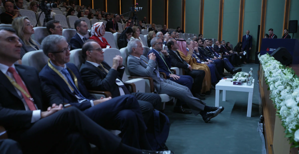 İstanbul'da Mehmet Şimşek piyasadaki stresin kontrol altına alındığını söyledi; FTSE Russell'ın Türkiye için v