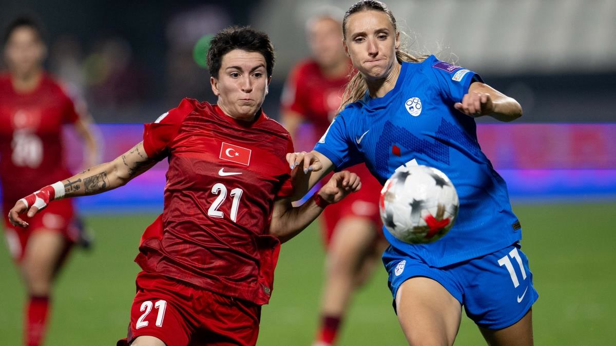 İstanbul Pendik'te Türkiye - Slovenya maçında A Milli Kadın Futbol Takımı 90+3'te öyle bir şey yaşadı ki