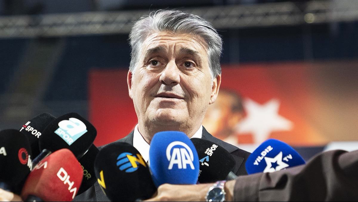 İstanbul'da Serdal Adalı hakem kararları yüzünden 15 puan kaybettiklerini söyledi, Beşiktaş için MHK'nin başın
