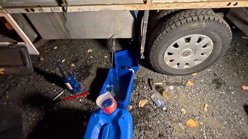 İstanbul Şişli'de karavan uyuşturucu operasyonu: 15 gün izlenen yabancı plakalı aracın altındaki üç gizli depo