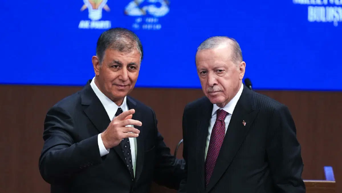 İzmir'de Cemil Tugay AK Parti kararının perde arkasını ilk kez anlattı: Karabağlar'daki 440 hektarlık dosyada 