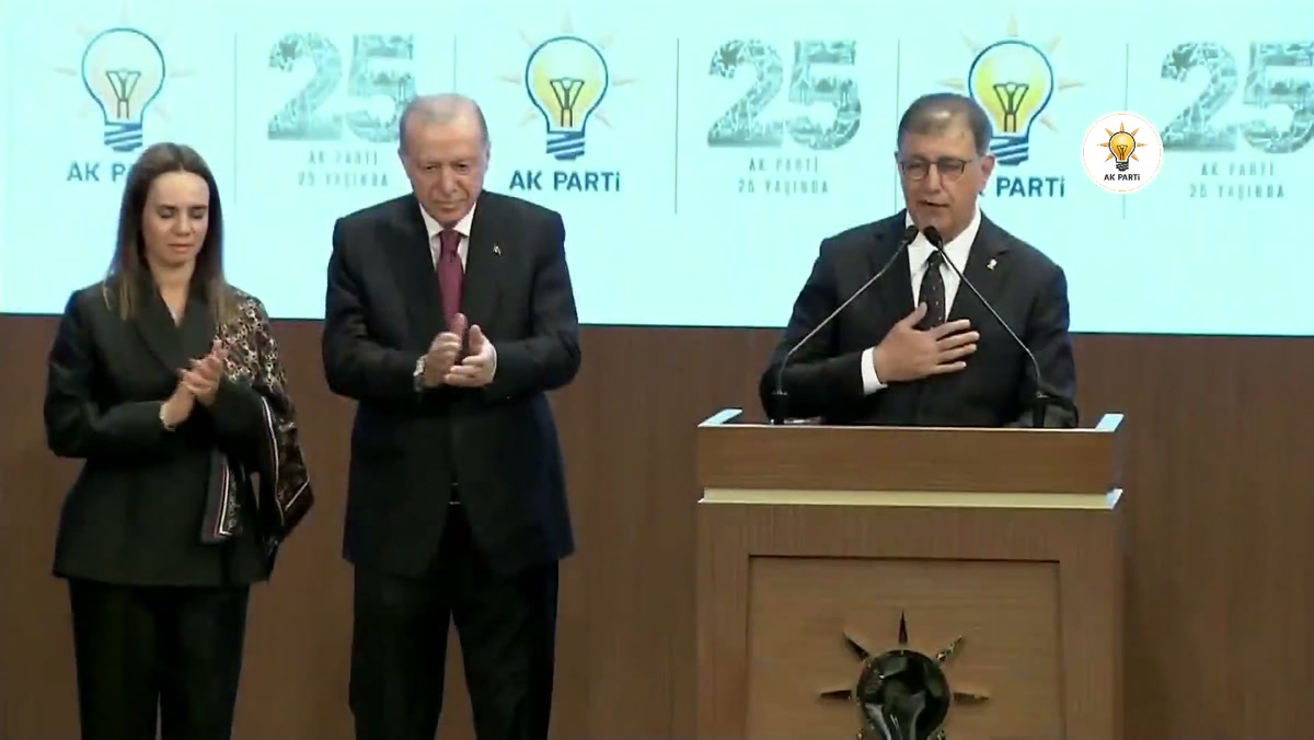 Cemil Tugay AK Parti'ye katıldı, Cumhurbaşkanı Erdoğan