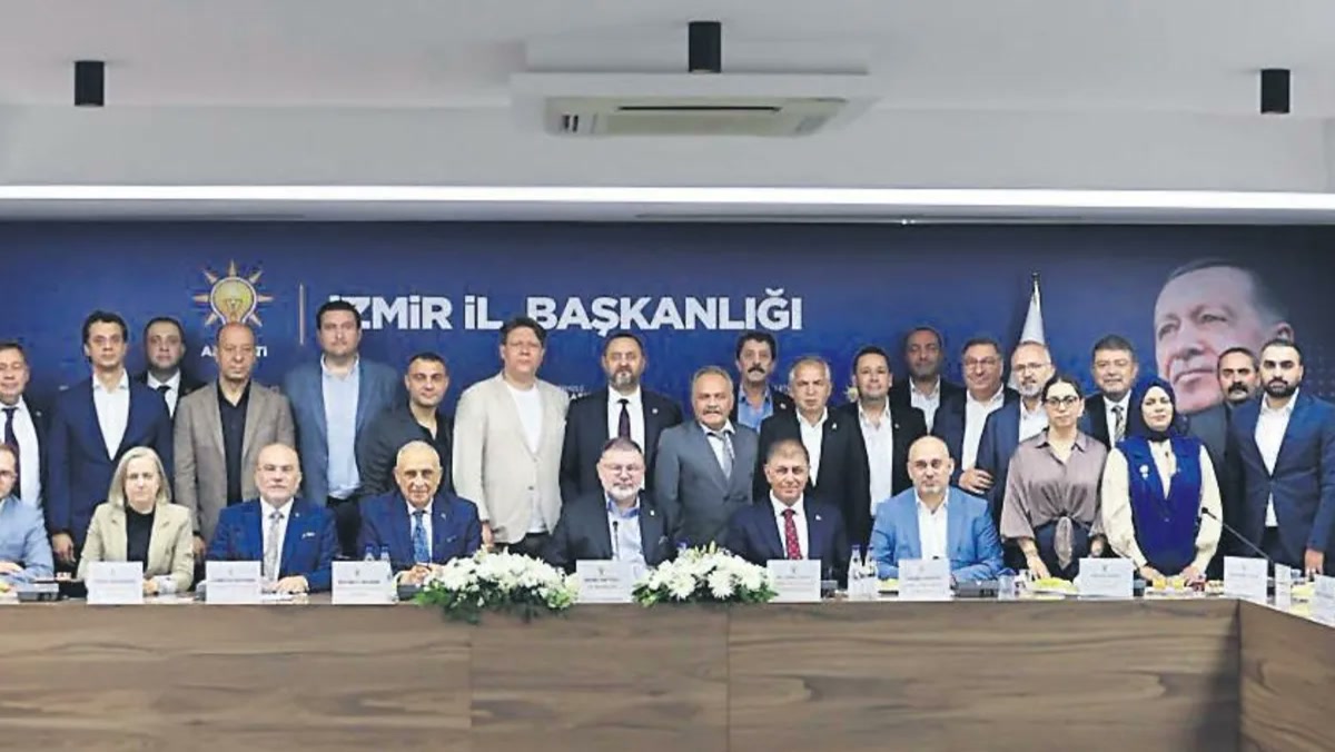 İzmir'de Cemil Tugay'ın AK Parti'deki ilk mega projesi İzmir Körfezi'nin altından geçiyor: tüp geçit planında