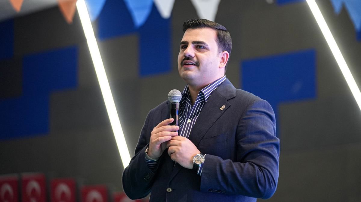 İzmir'de Eyyüp Kadir İnan 2028 için rekor oy dedi: belediye meclis üyelerine hangi çağrıyı yaptı?