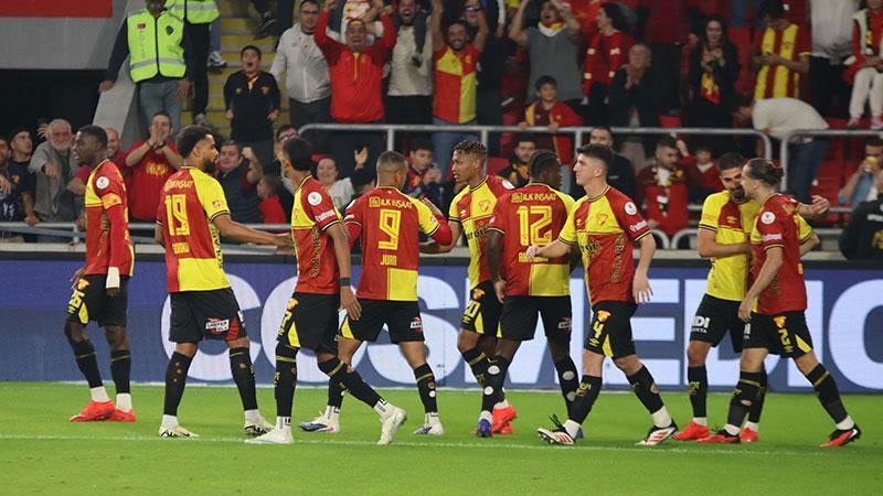 İzmir'de Göztepe - Çorum FK maçında gollerin sahibi kim, Burak Yılmaz'ın takımı neye uğradı?