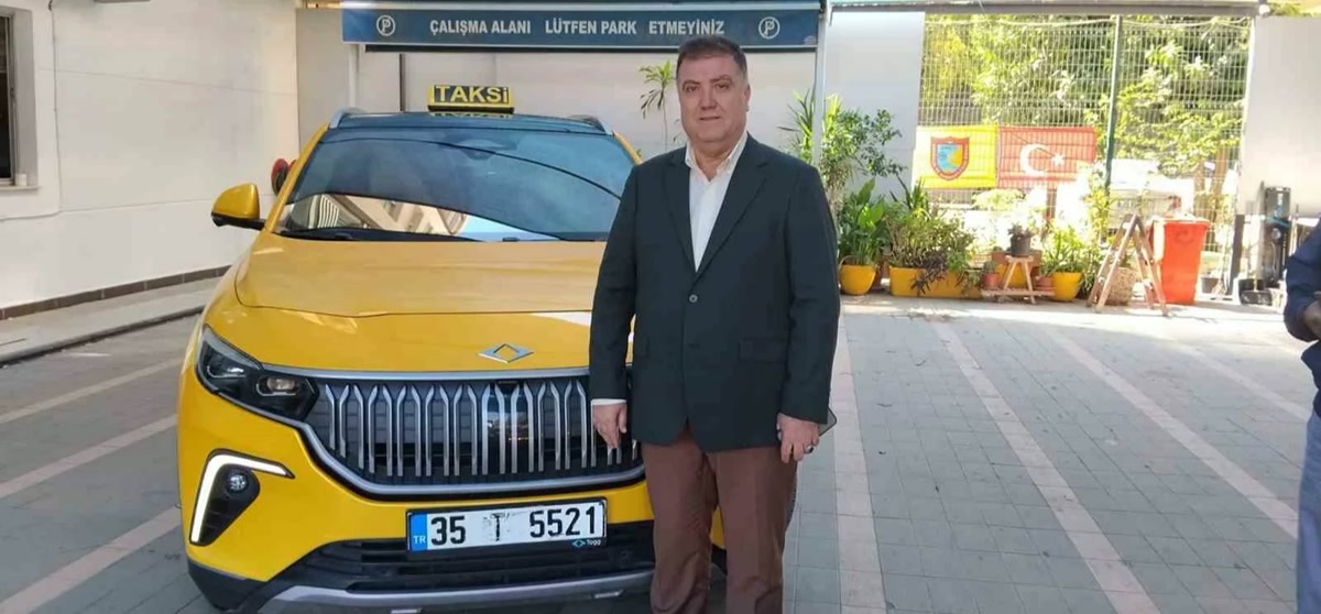 İzmir Konak'ta ilk Togg taksi durağa girdi: Esnaf Odası Başkanı Erkan Özkan 150 bin taksi için ne istedi?