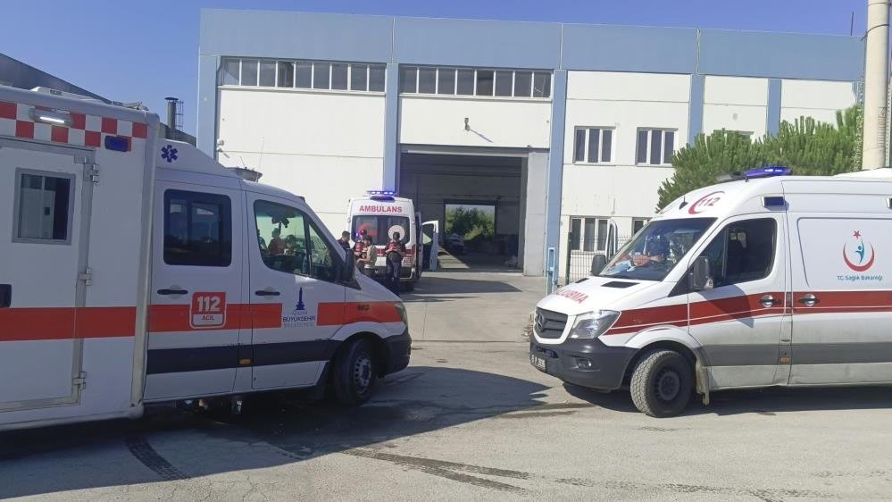 İzmir Torbalı'da fabrika patlaması: Metal tozu üreten tesisin dev kazanı öyle bir patladı ki içerideki işçiler