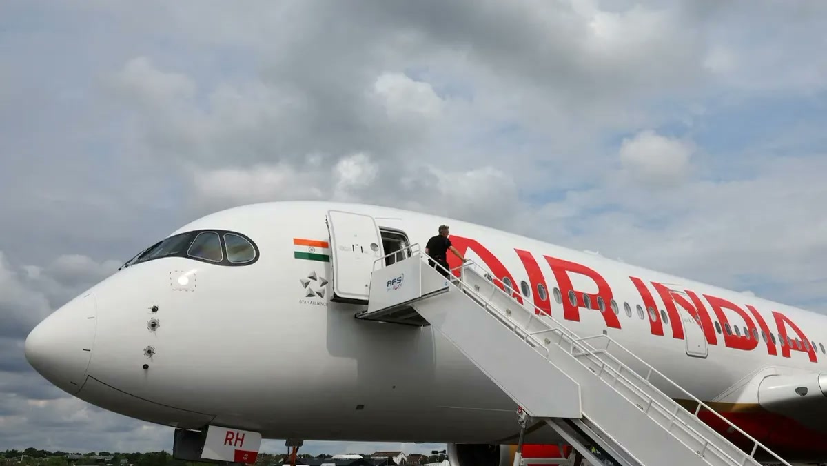 Jaipur'da Air India'nın uçak kaçırma alarmı veren Frankfurt seferi acil iniş yaptı, 306 yolcu tahliye edildi: 