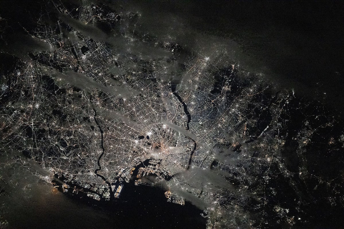 Uluslararası Uzay İstasyonu'ndan çekilen Tokyo ve çevresinin gece görüntüsü