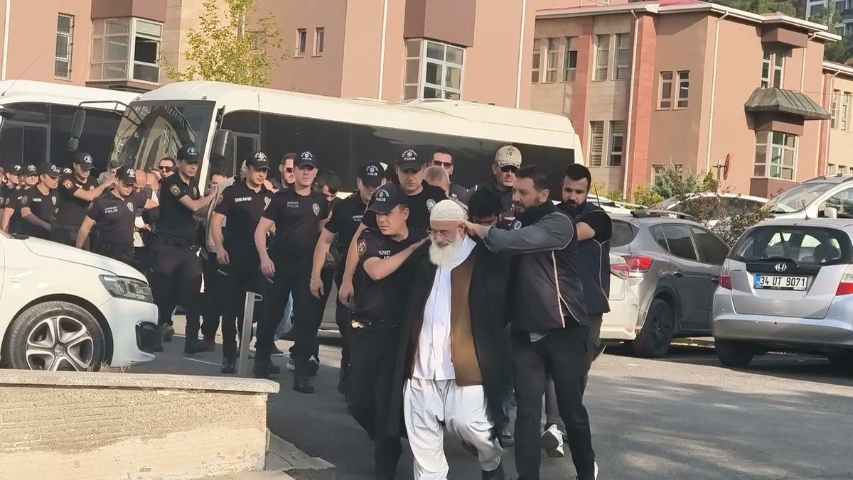 Kahramanmaraş merkezli 8 ilde DEAŞ operasyonu: Aramalarda 5 tabanca, 84 kitap çıktı, gözaltındaki 39 kişiden k