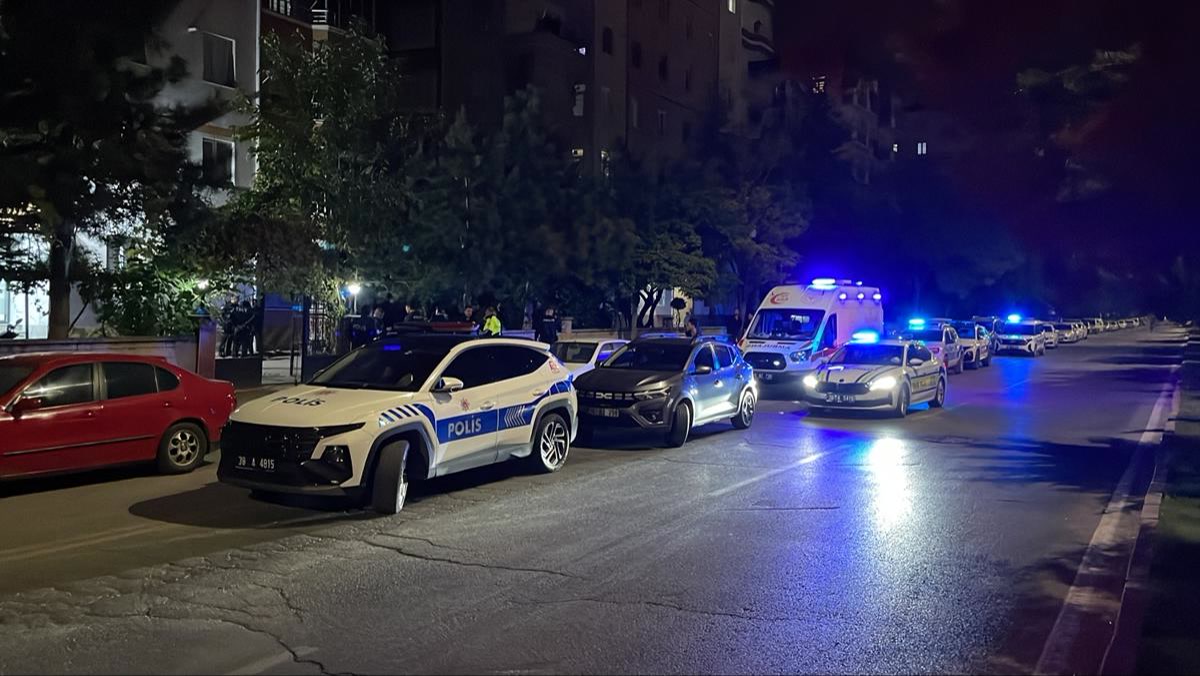 Kayseri'de baba cinayeti: Melikgazi'de 8 katlı apartmanın zemin katında tartışma bıçaklı kavgaya döndü, gelen