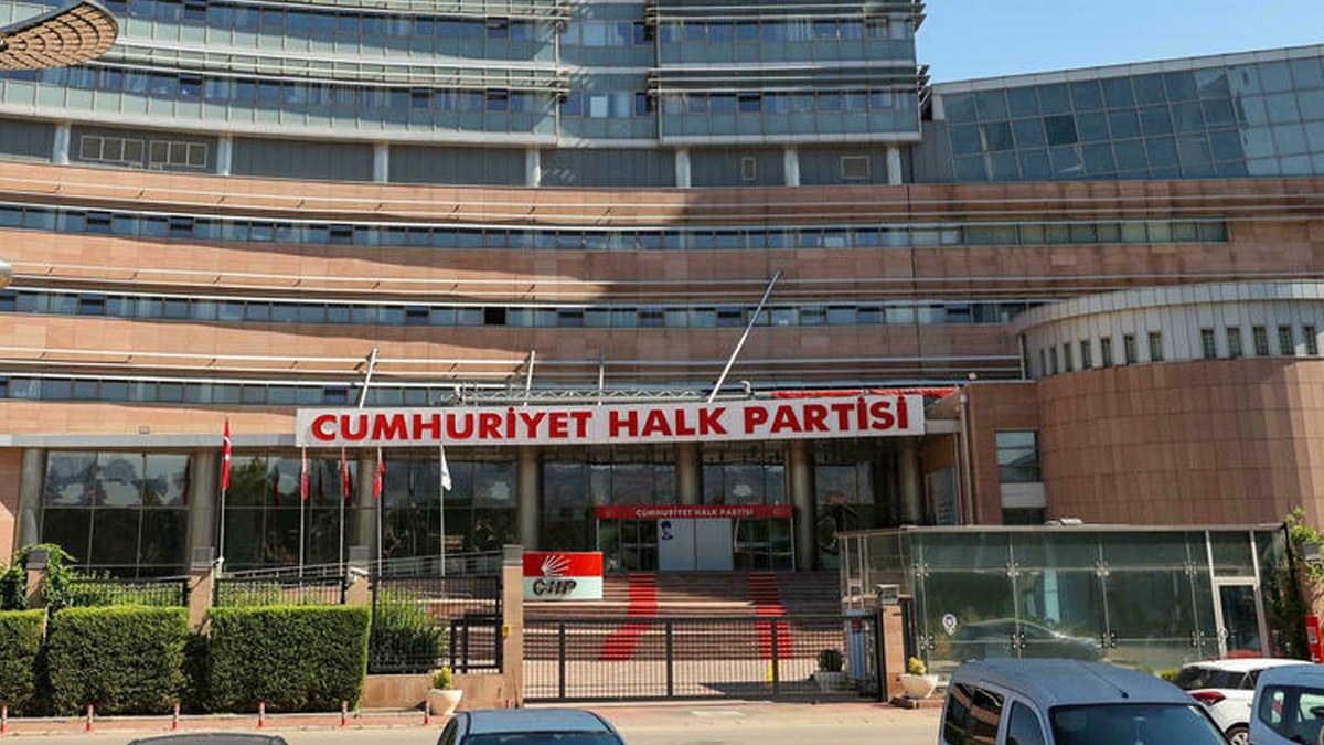 CHP'de kurultay hesapları kızıştı: Kemal Kılıçdaroğlu aday olacak mı sorusuna 81 il başkanından tek ses çıktı, ama genel başkanın kendi yanıtı bambaşka