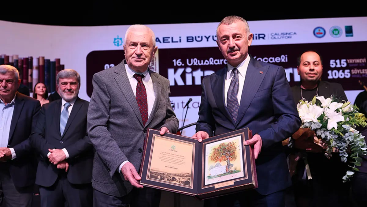 Kocaeli Kitap Fuarı'nda 515 yayınevi tezgâh açtı: Türkiye'nin en büyüğü denen fuarın 7 Ekim programında ne var