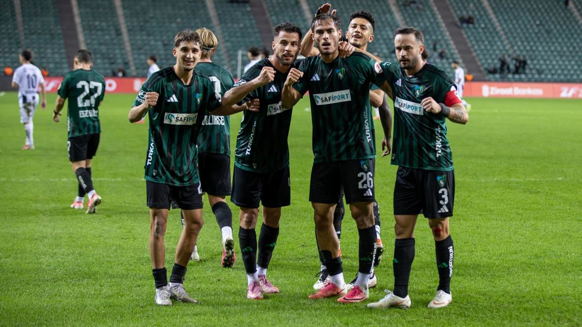 Kocaeli'de Kocaelispor - Mazıdağı Fosfat Spor maçı bitti, Bolu'da Karşıyaka uzatmada güldü: 105. dakikada ne o