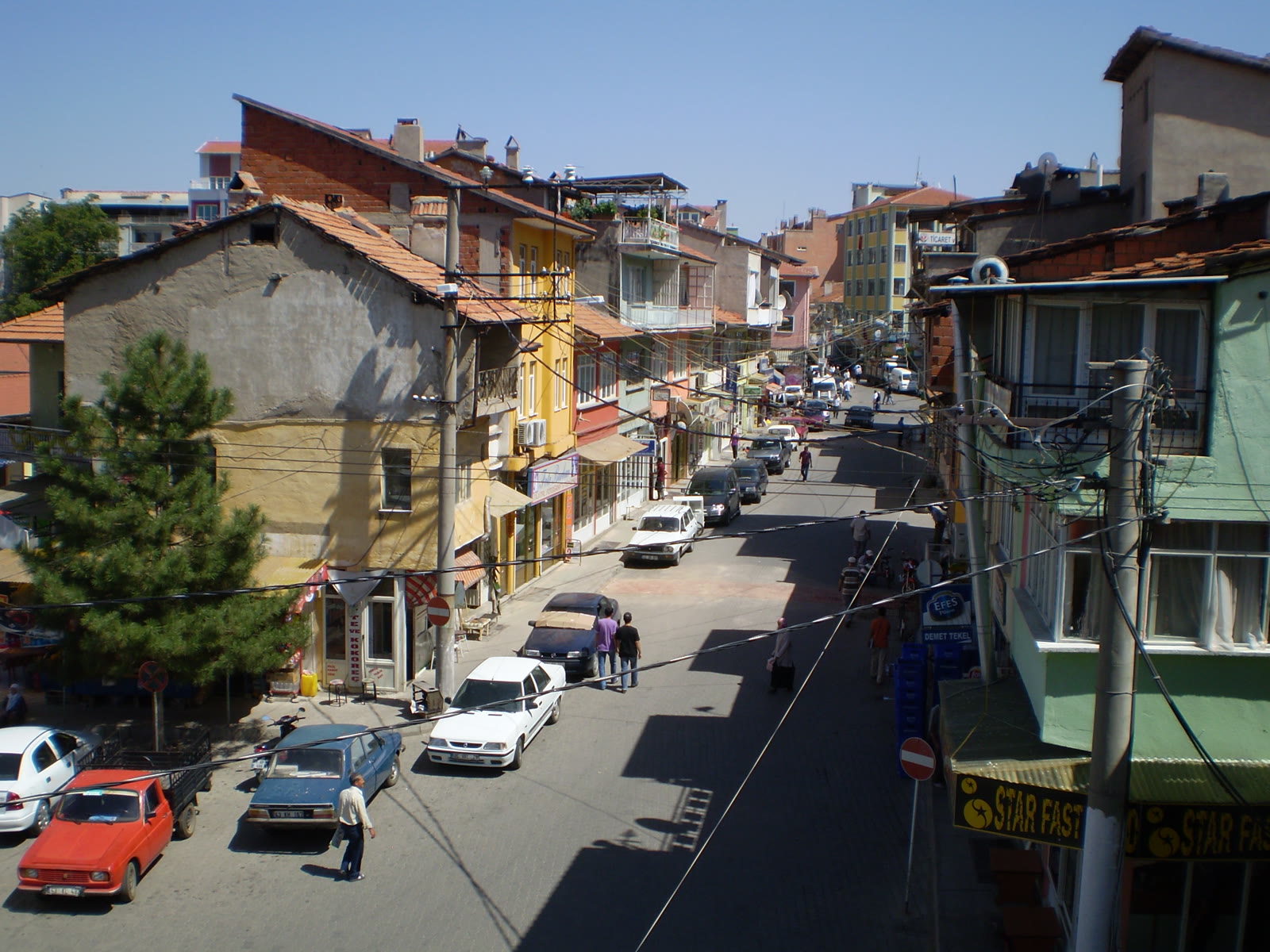 Kütahya'nın Simav ilçesinde bir cadde