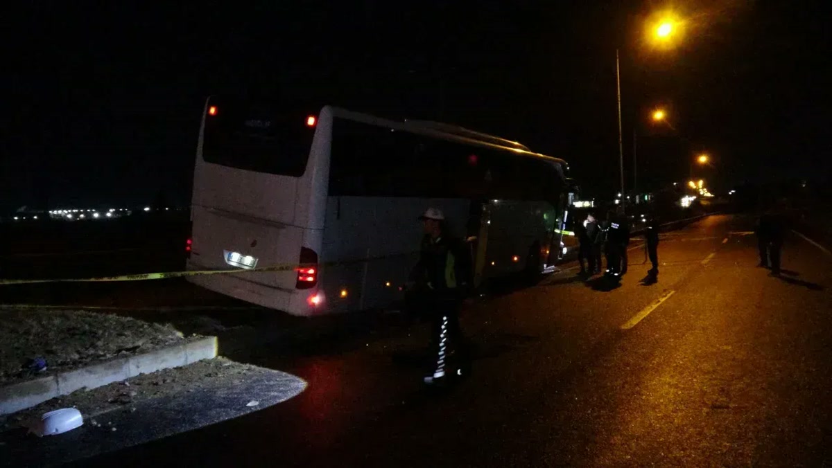 Malatya'da 2 kişinin öldüğü otobüs kazasının kamera kaydı çıktı: çarpışmadan önce kavşakta ne oldu?
