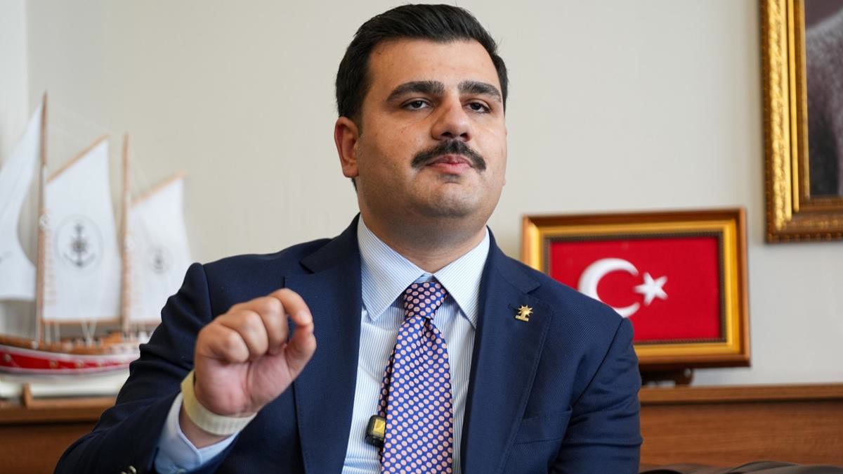 Manisa'da AK Parti'den fon cevabı: Eyyüp Kadir İnan 'iftira atmak şerefsizliktir' dedi, Özgür Özel için hangi