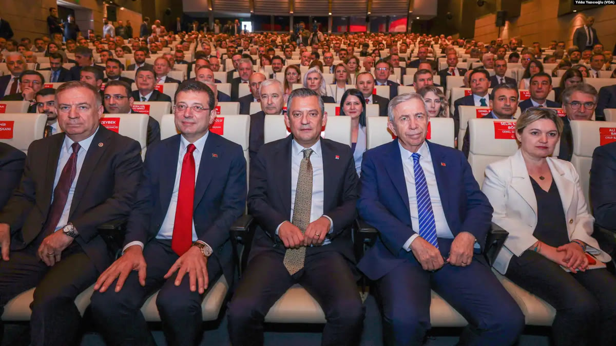 Ekrem İmamoğlu, Özgür Özel ve Mansur Yavaş bir aradaydı