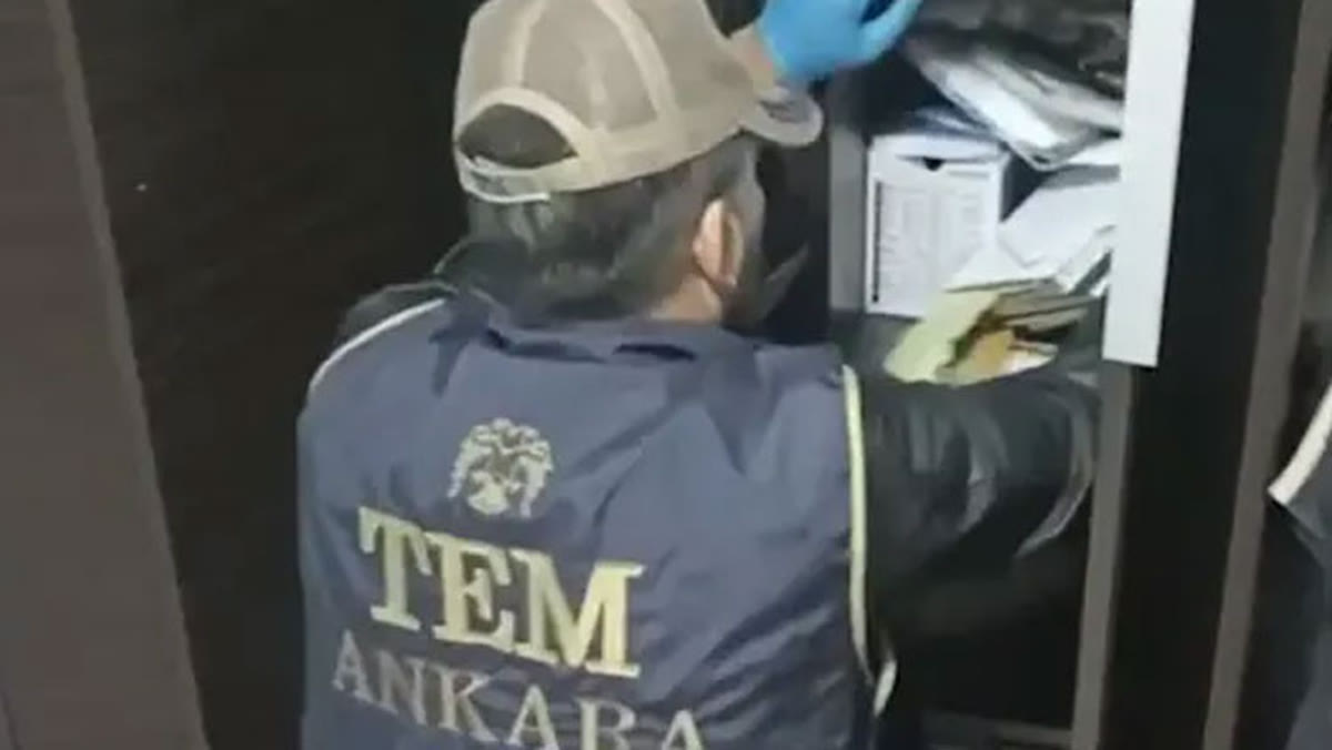 MASAK EMİS soruşturması operasyon görseli (Hürriyet)