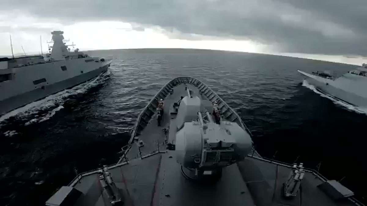 TurkishCentury'nin videosundan: Türk Deniz Kuvvetleri unsurları seyir hâlinde