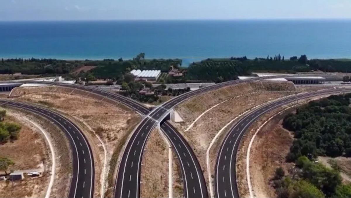 Mersin'de Çeşmeli-Kızkalesi Otoyolu 19 Ekim gece yarısı açılıyor: 2,5 saatlik yol 18 dakikaya inecek, tasarruf