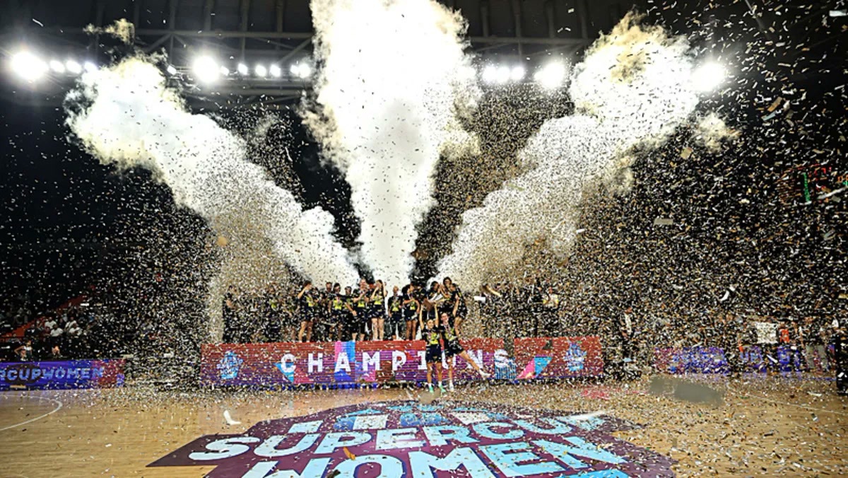Mersin'de Süper Kupa finali: Fenerbahçe Tarfin, ÇBK Mersin'in evinde Meesseman ile öyle bir gece yaşadı ki