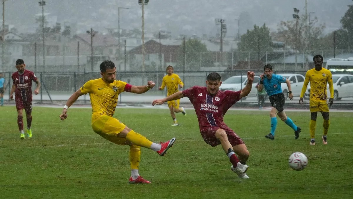 Muğla'da Fethiyespor Eyüpspor maçını yağmur yarıda kesti: TFF 4 Kasım dedi, maç nereden devam edecek?