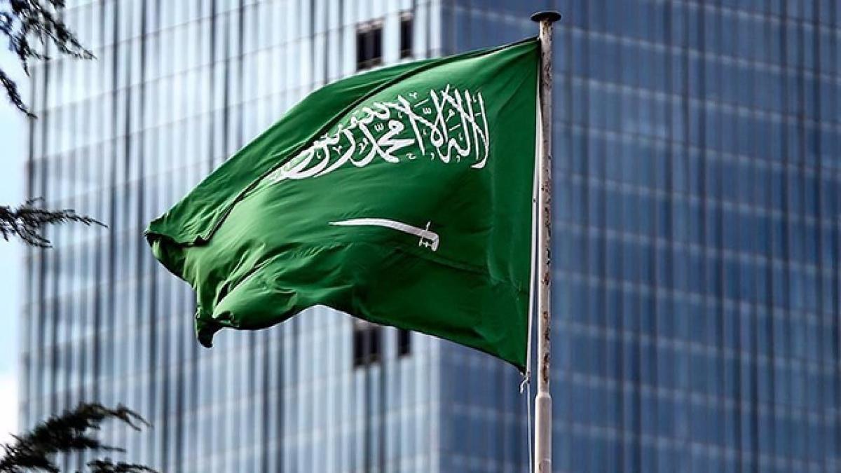 Suudi Arabistan'ın Yemen sınırındaki Necran kentinde sabah saatlerinde alarm: Halk resmen uyarıldı, sınırın ötesinde neler oluyor?