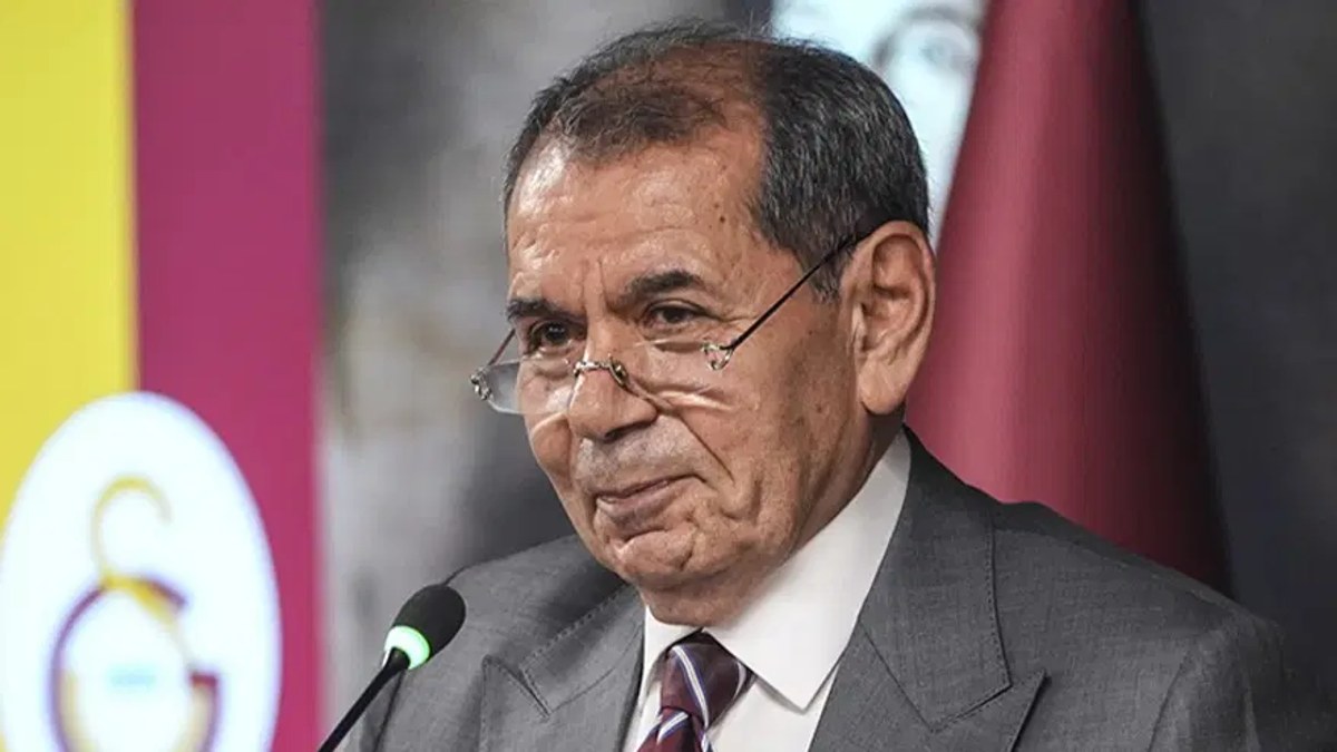 Galatasaray'da çatlak büyürken Dursun Özbek'ten akşam hamlesi: Okan Buruk'a öyle bir mesaj gönderdi ki...