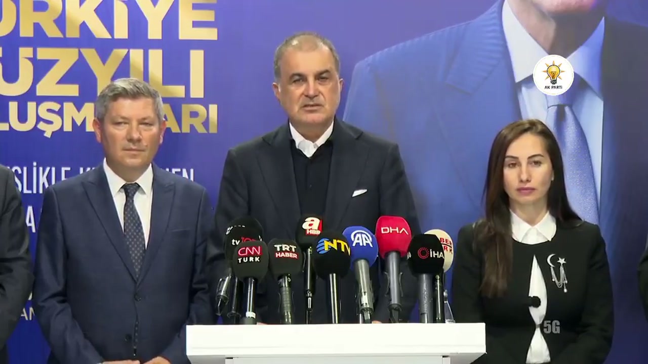 AK Parti Sözcüsü Ömer Çelik basın toplantısında