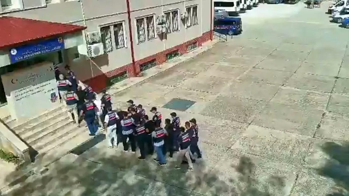 Osmaniye'de yasa dışı bahis operasyonu 8 ile yayıldı: 59 kişinin hesaplarında dönen para öyle bir rakama ulaşt