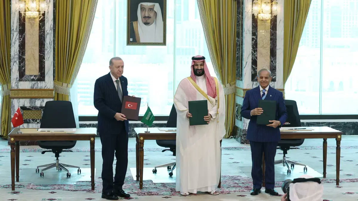 Riyad'da Mekke İttifakı olağanüstü toplandı: Hakan Fidan, Yaşar Güler ve Selçuk Bayraktaroğlu masadayken 'derh