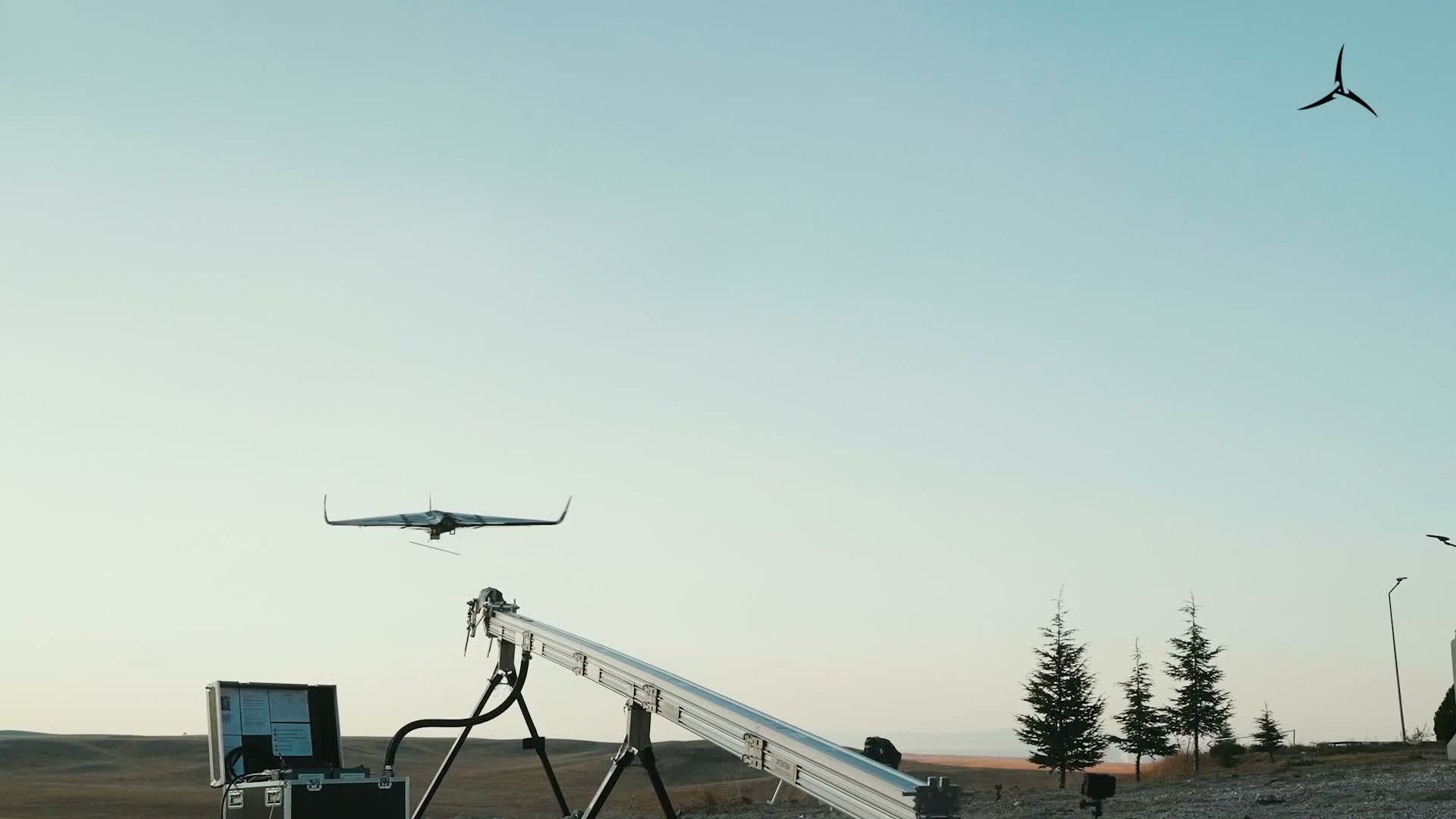 TOYCA-10E katapult rampasından havalanırken