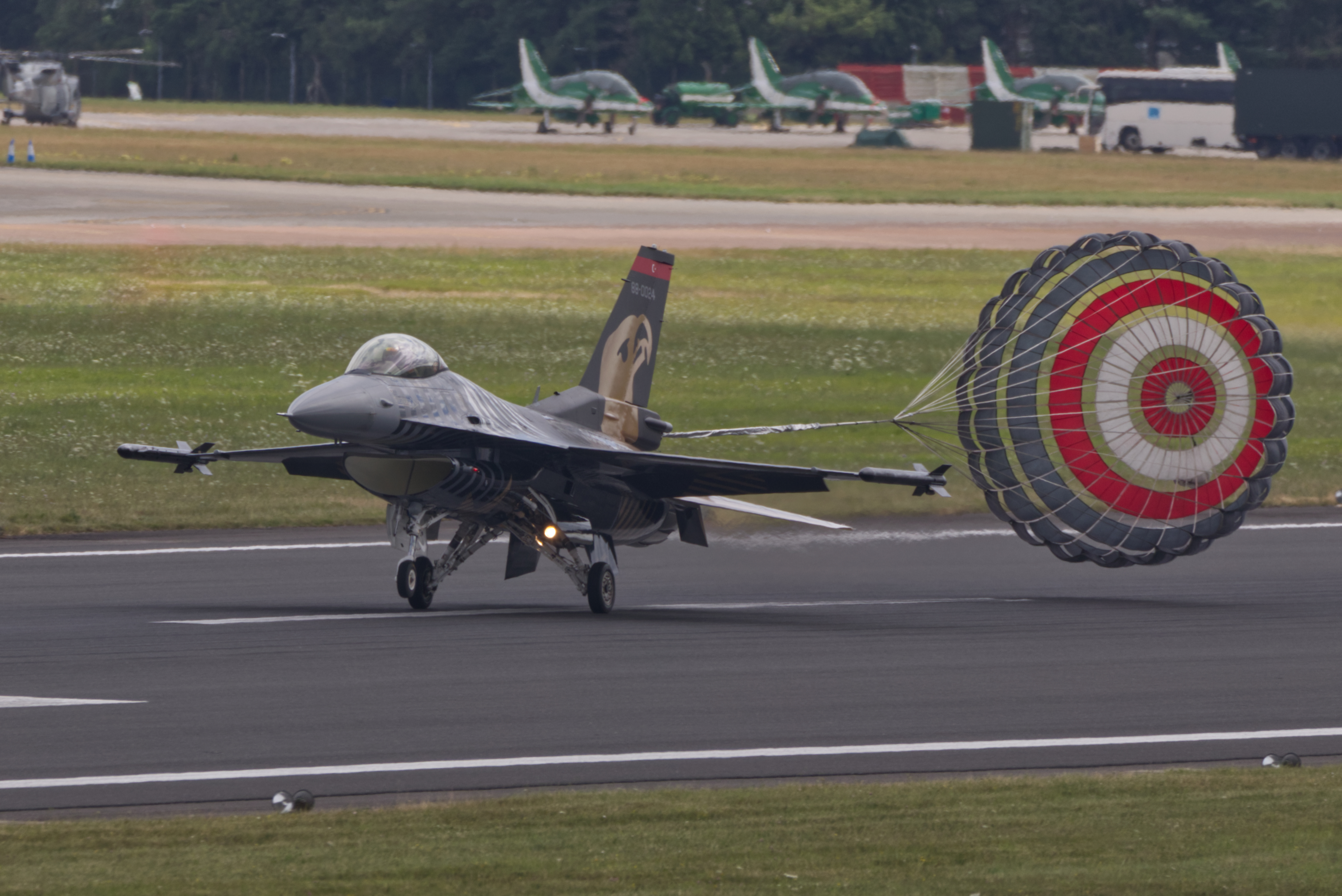 GÖVDE — Türk Hava Kuvvetleri F-16'sı havada, gerçek fotoğraf (doğrulandı, 200 OK).
