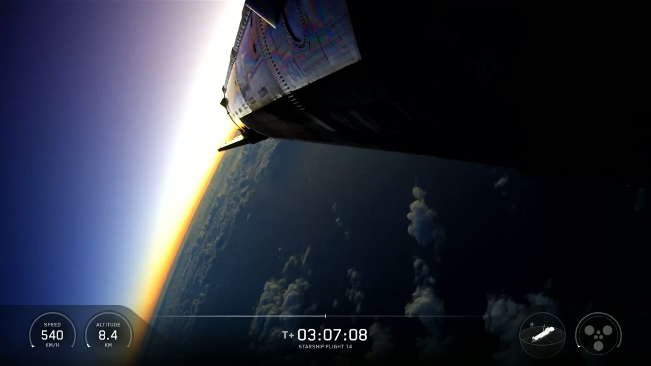 SpaceX Starship atmosfere girdikten sonra inişe geçerken