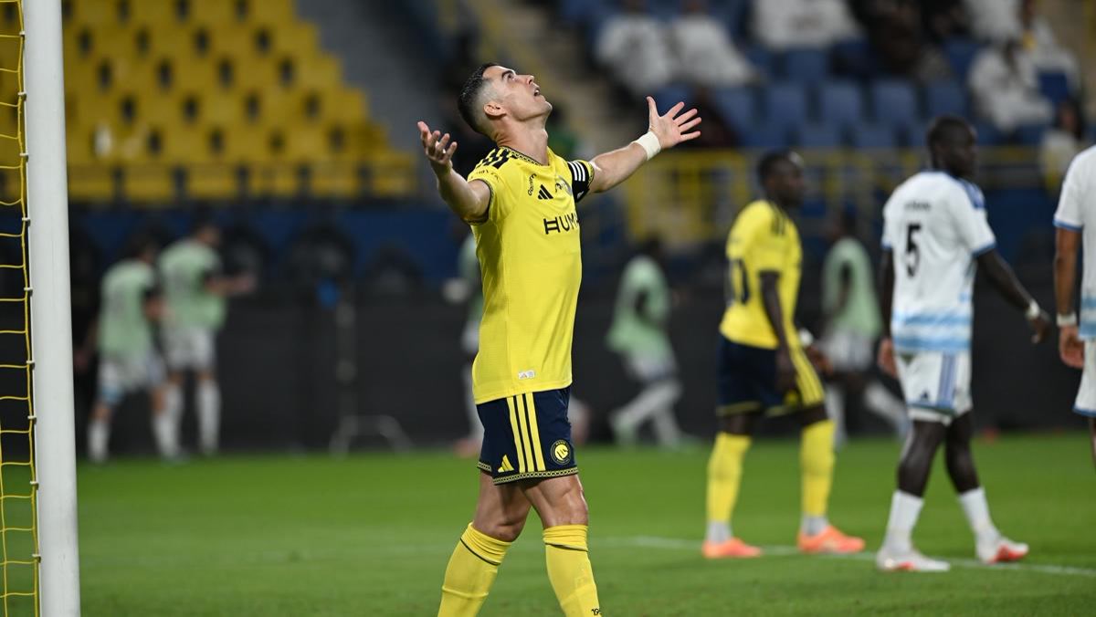 Suudi Arabistan'da Al Nassr - Al Kholood: Cristiano Ronaldo 15 dakikada hat-trick yaptı, 1000 gole kaç gol kal