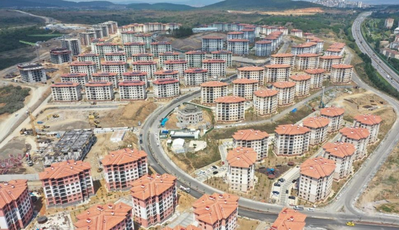 GÖVDE -3.jpg — Maltepe'deki 235 dairelik TOKİ sitesi havadan (talep.toki.gov.tr/tahsisprojesi/images/2.grup_maltepe.jpg