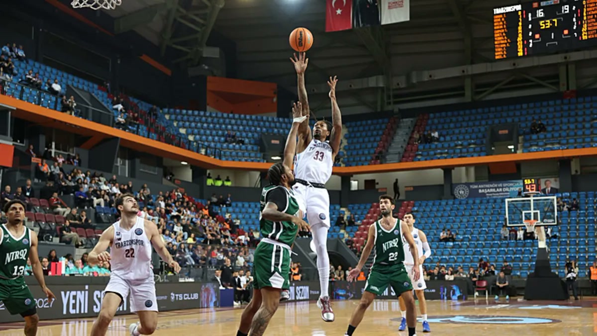 Trabzon'da Hayri Gür'de 76-76'dan sonra Trabzonspor basketbol uzatmada Nanterre 92'ye ne yaptı?
