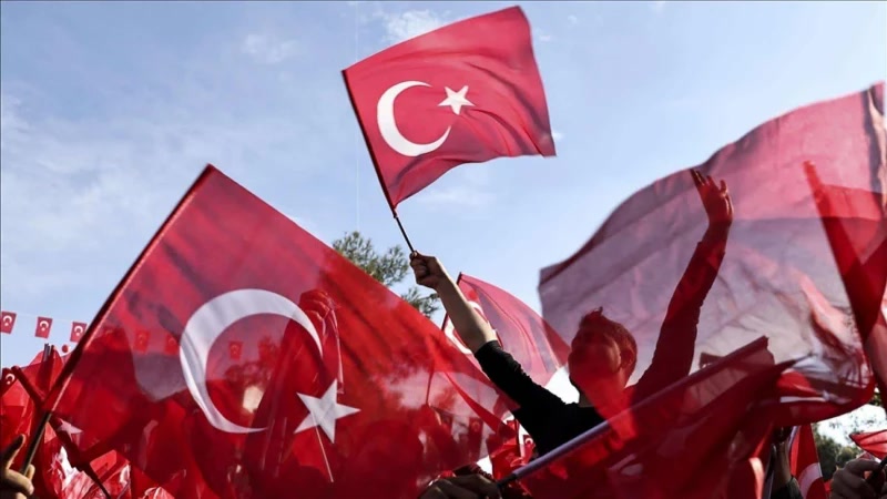 Türkiye'de 28 Ekim yarım gün mü sorusuna cevap geldi: 29 Ekim resmi tatilde mesai saat kaçta bitiyor?