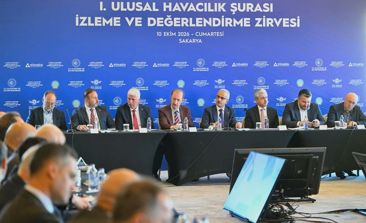Türkiye'de İHA pilotu sayısı 1 milyon 853 bini aştı, Abdulkadir Uraloğlu ikinci rakamı da açıkladı: Gökyüzünde