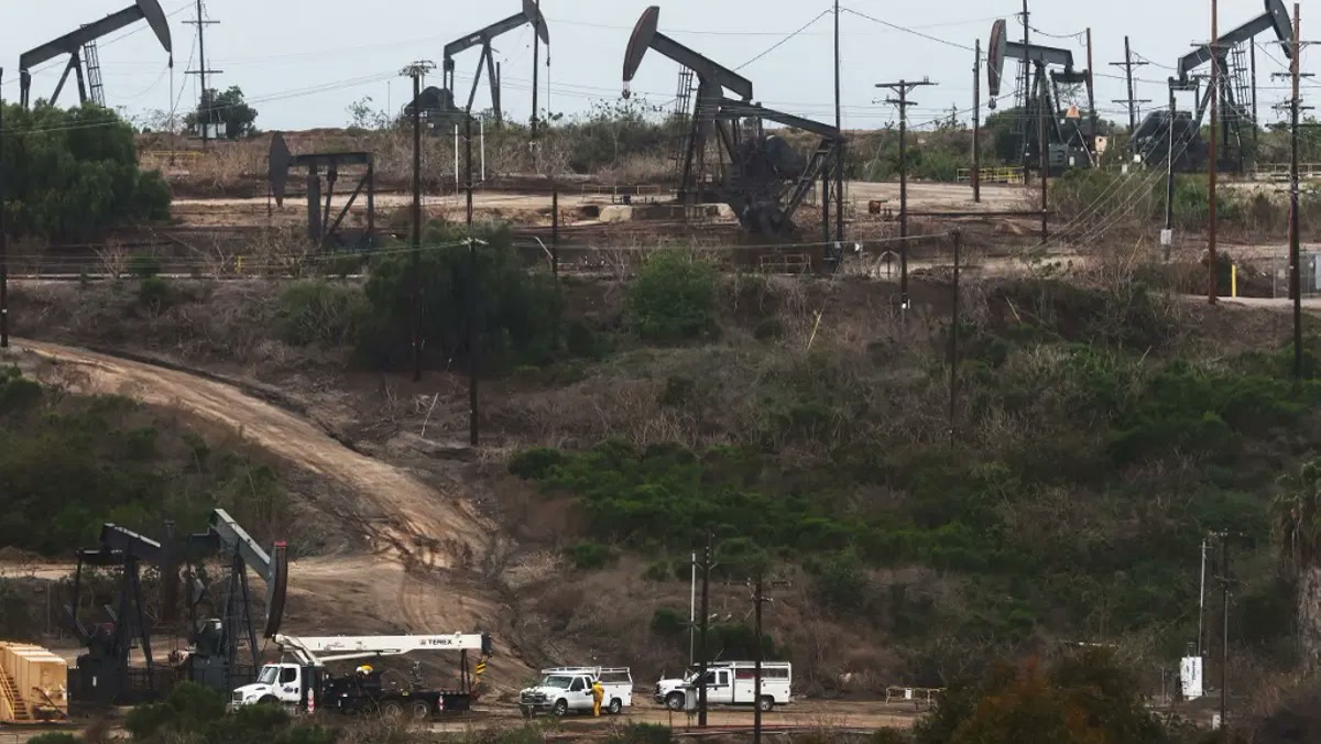 Yemen'de Suudi Arabistan destekli güçler Husilere karşı düğmeye bastı, Brent petrol 100 dolar civarında: Suudi